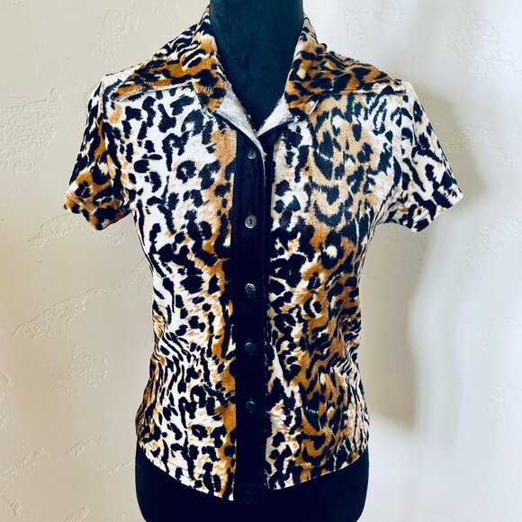Short Sleeve Cheetah Print Top - Picture 1 of 5